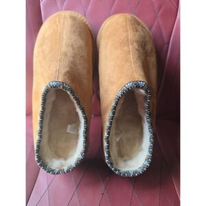 Women's Size 11 Suede Slipper Shoes – Brown – only tried on